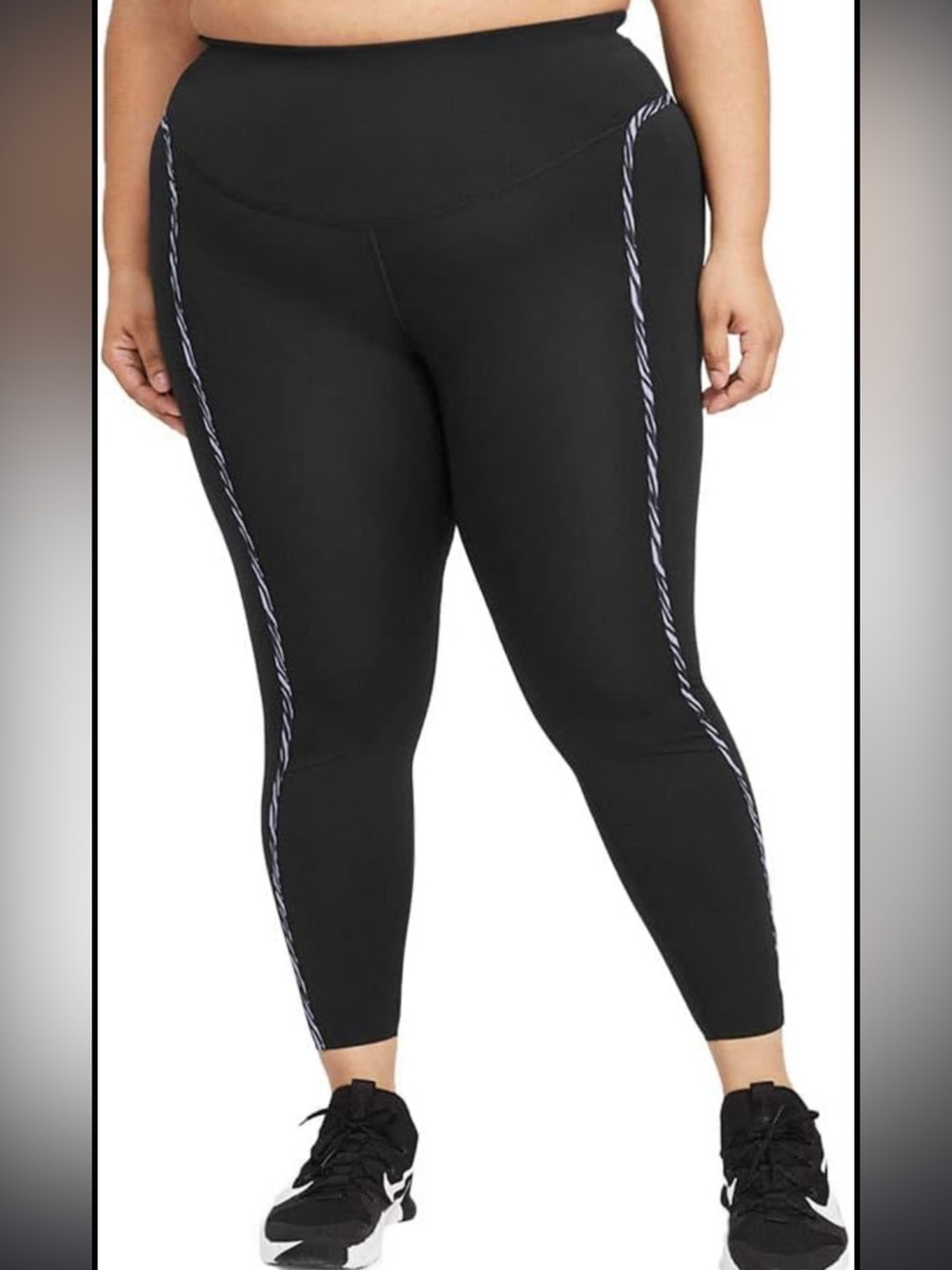 Nike Black Plus-Size Leggings with White Side Piping